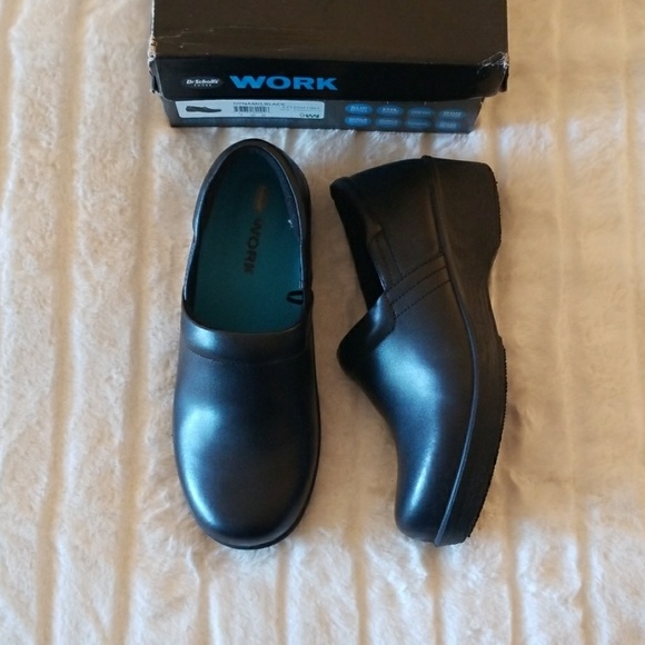 dr scholls nursing clogs